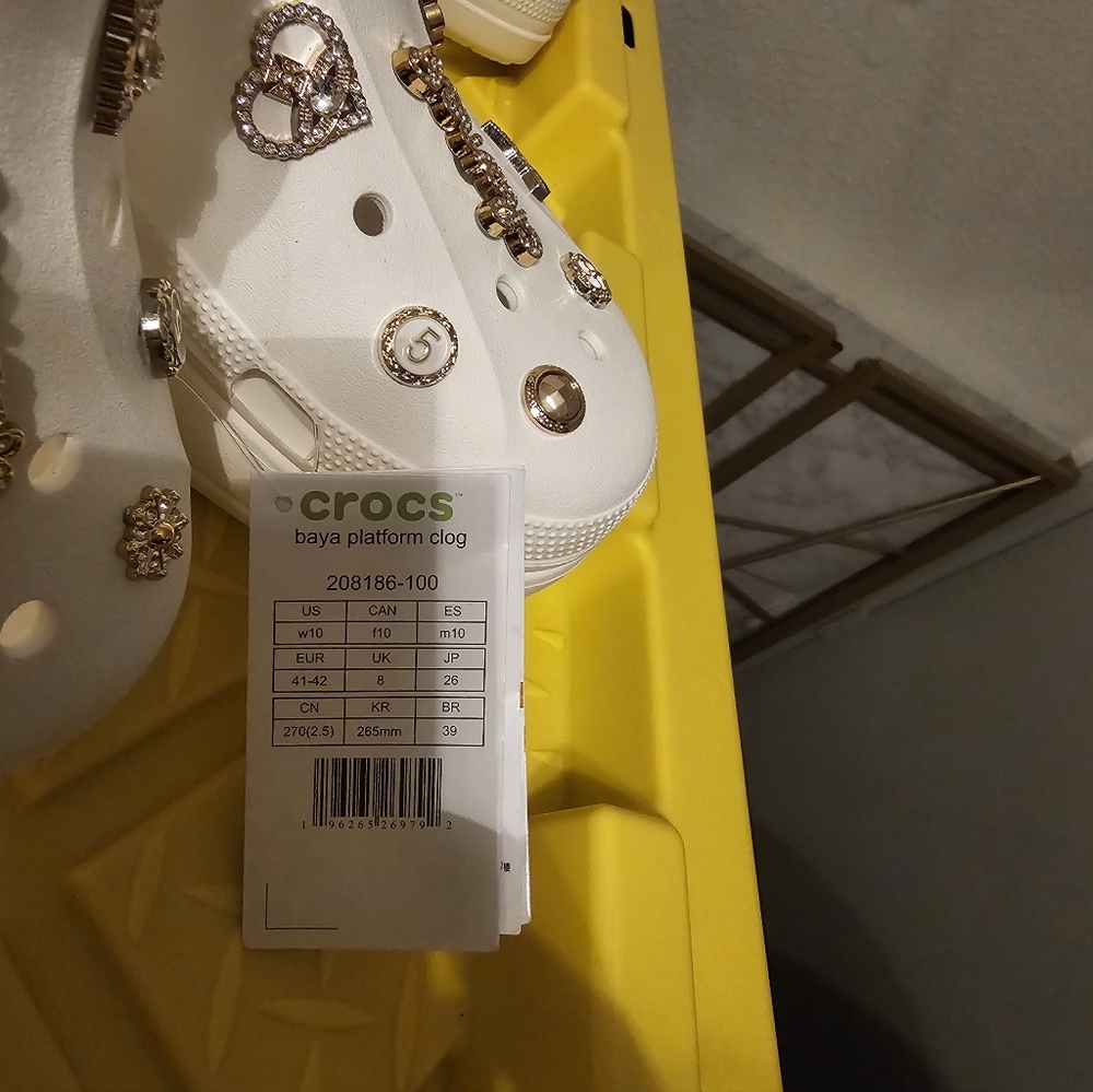 💛Elevate Your Comfort! Classic White Baya Platform Crocs!💛 - Picture 9 of 9